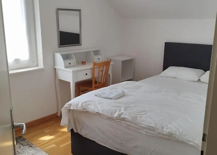 Joli De 3 Pieces Saint-Imier